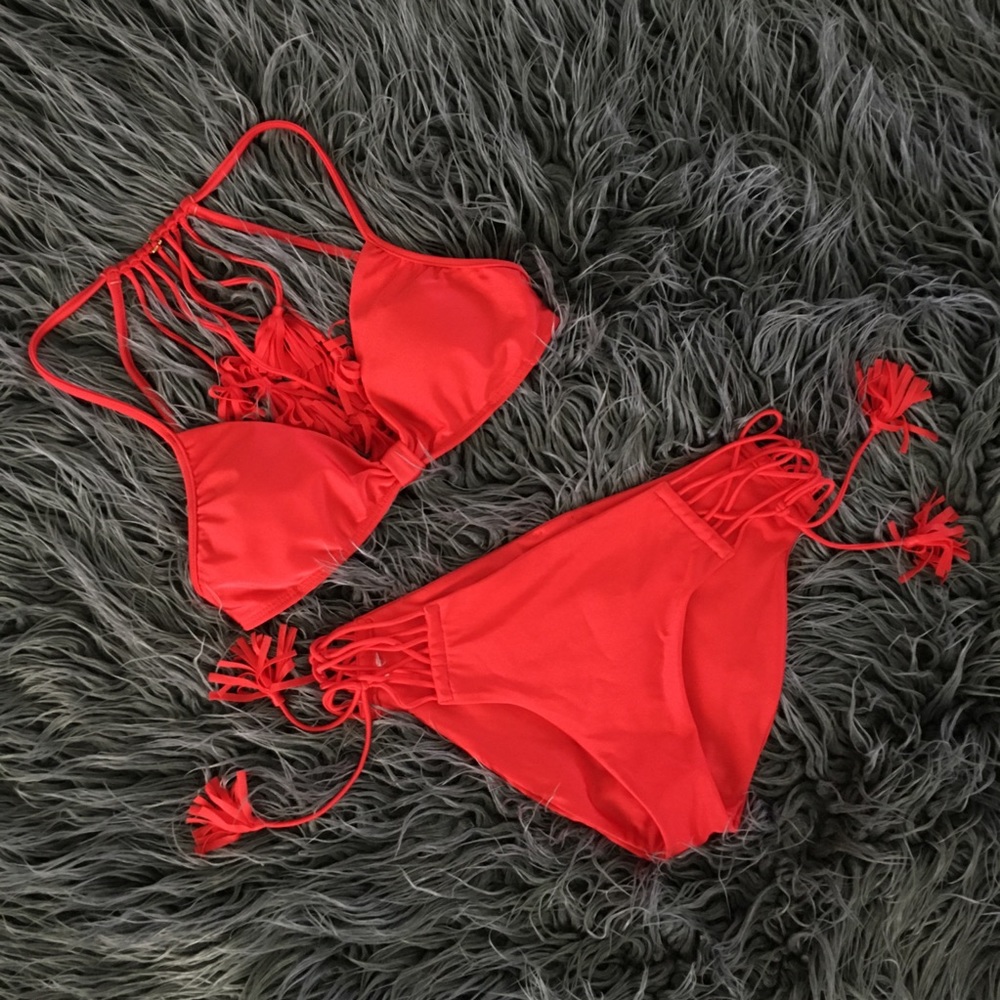 Lulu fama red two piece
